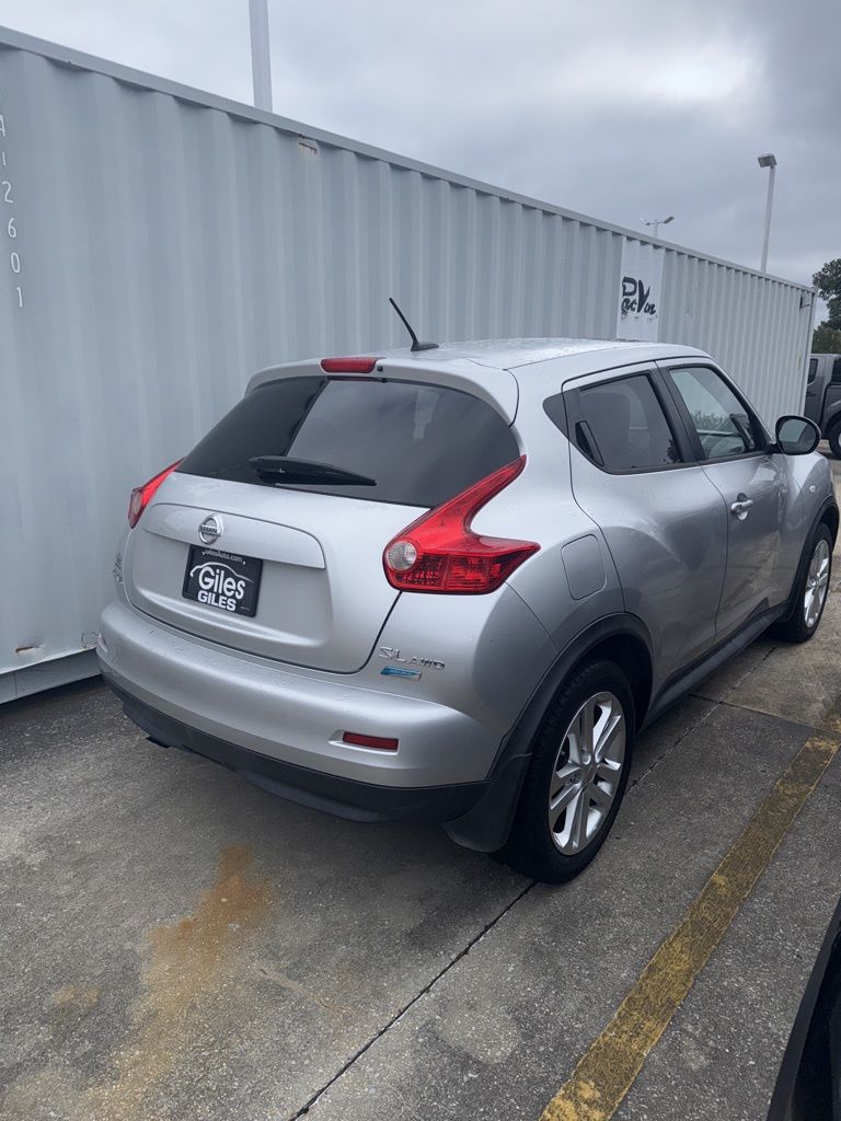 2014 Nissan Juke SL photo 3