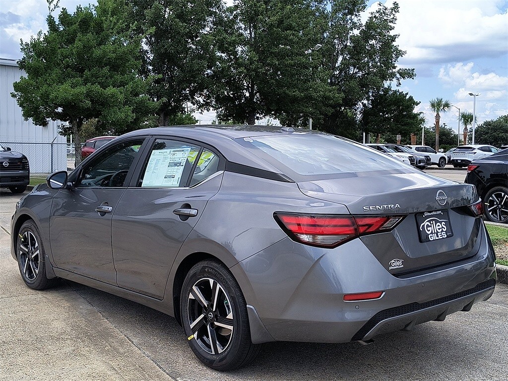 2025 Nissan Sentra SV photo 3