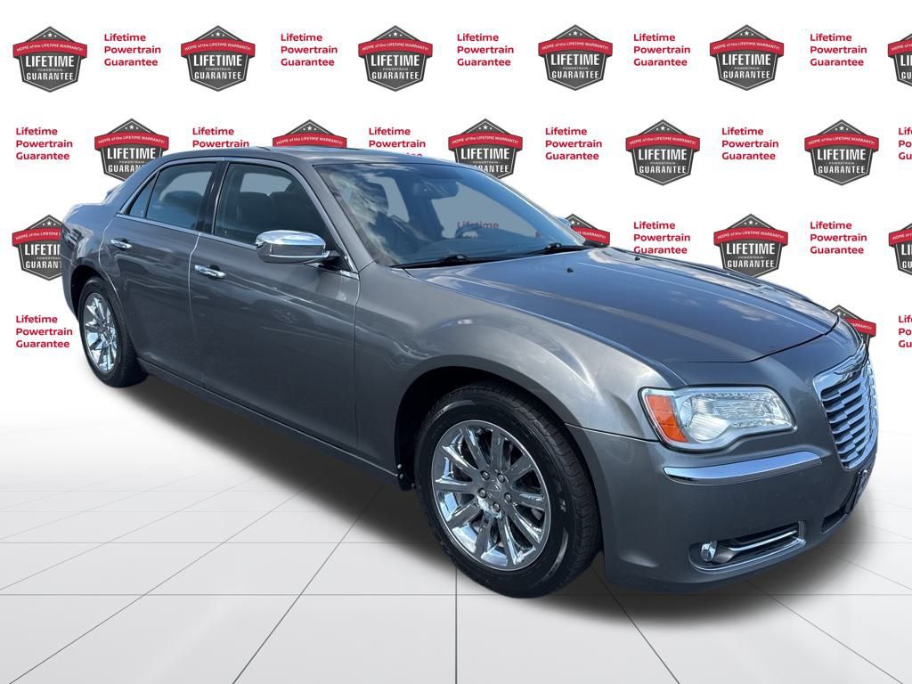 2011 Chrysler 300 Limited photo 3