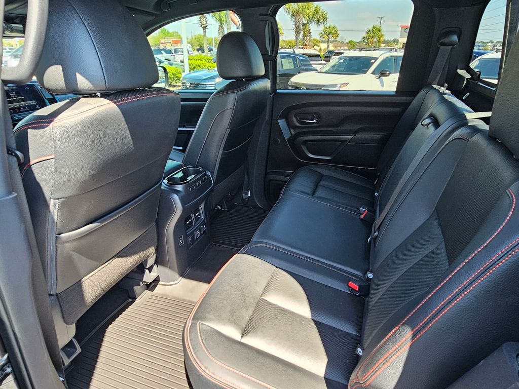 2023 Nissan Titan PRO-4X - Photo 15