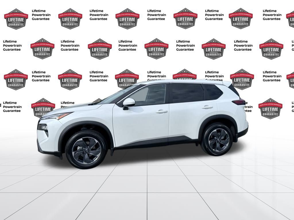 2026 Nissan Rogue SV photo 2