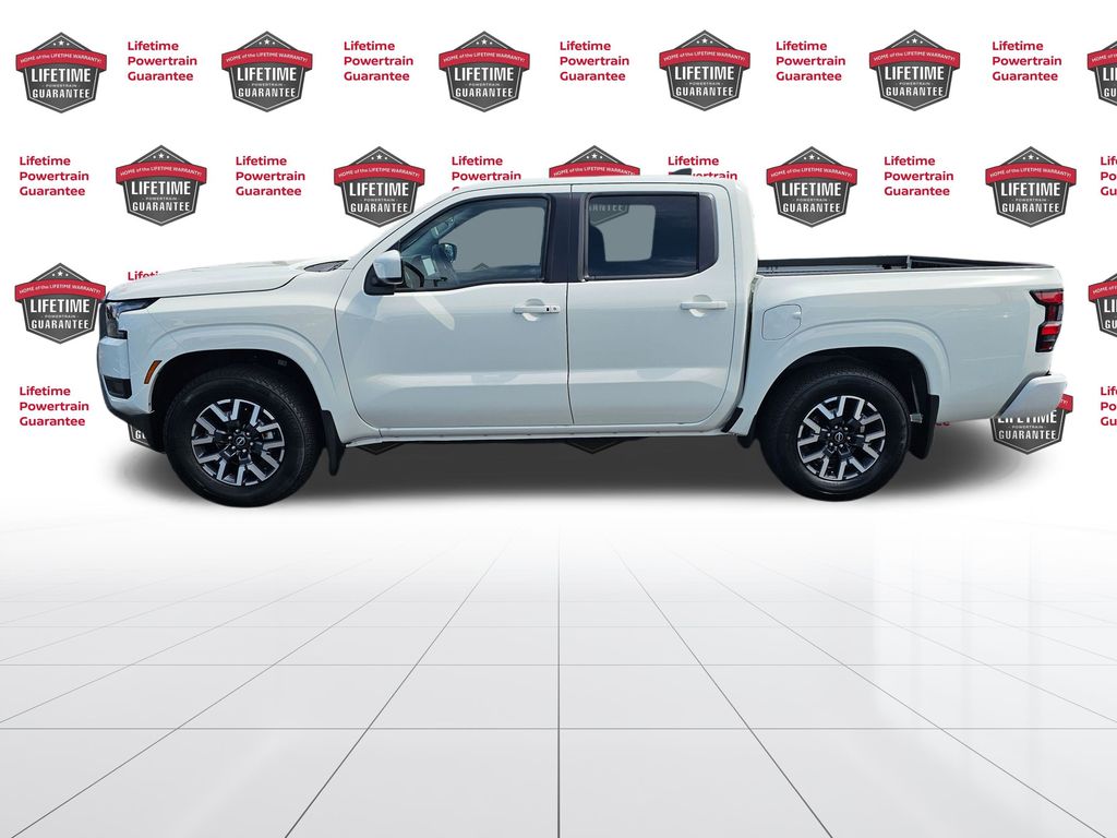 2026 Nissan Frontier SV photo 2