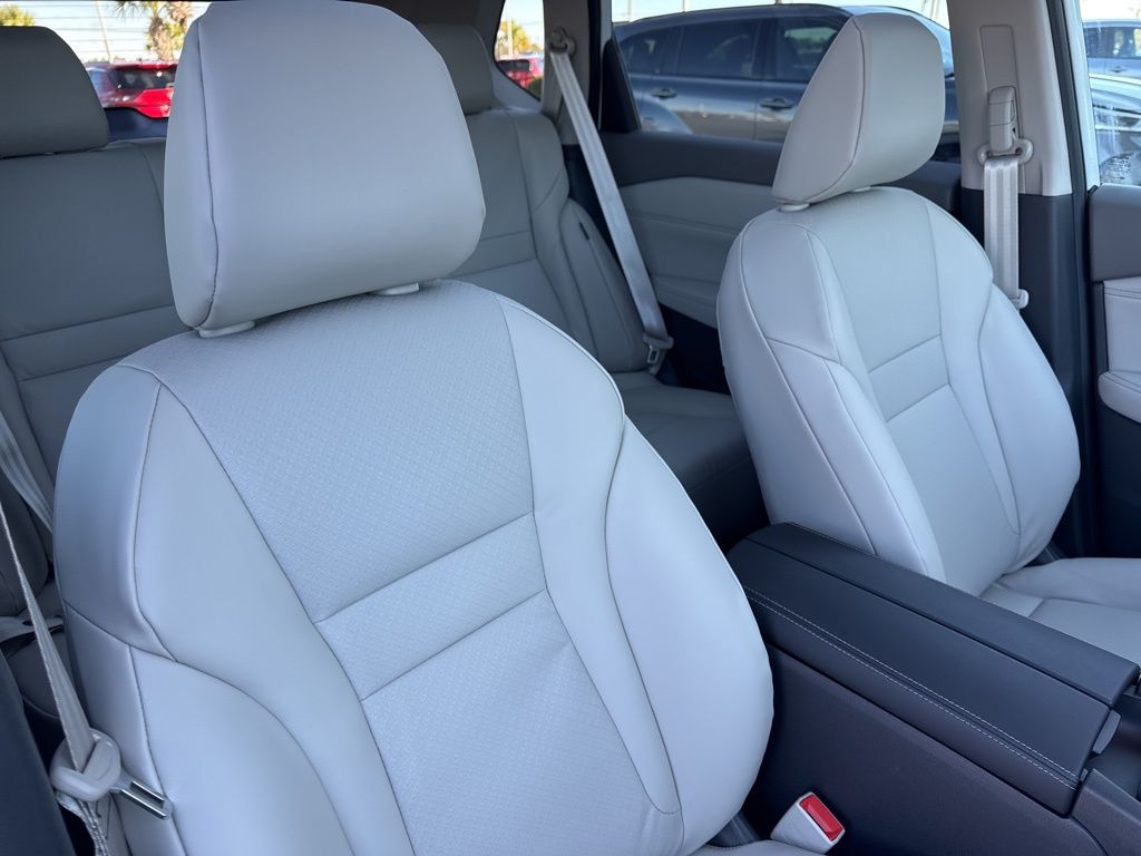2026 Nissan Rogue Dark Armor - Photo 23