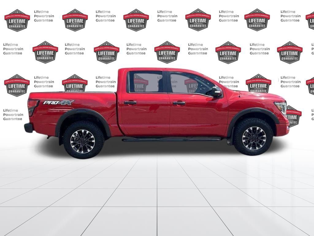 2021 Nissan Titan PRO-4X photo 2