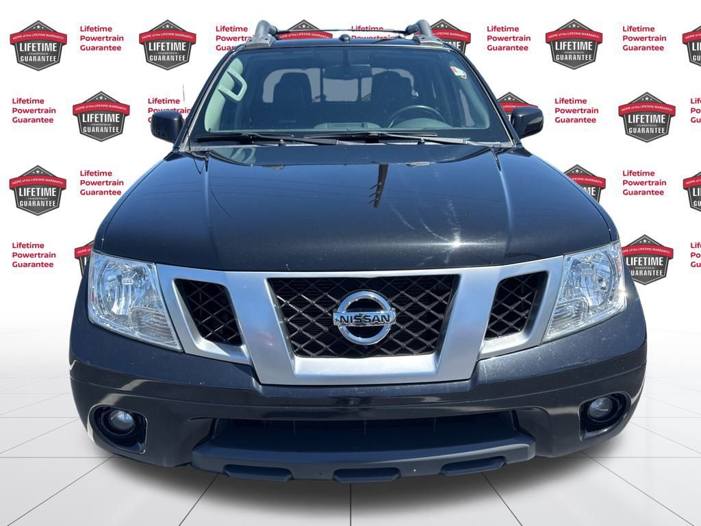 2021 Nissan Frontier PRO-4X photo 2