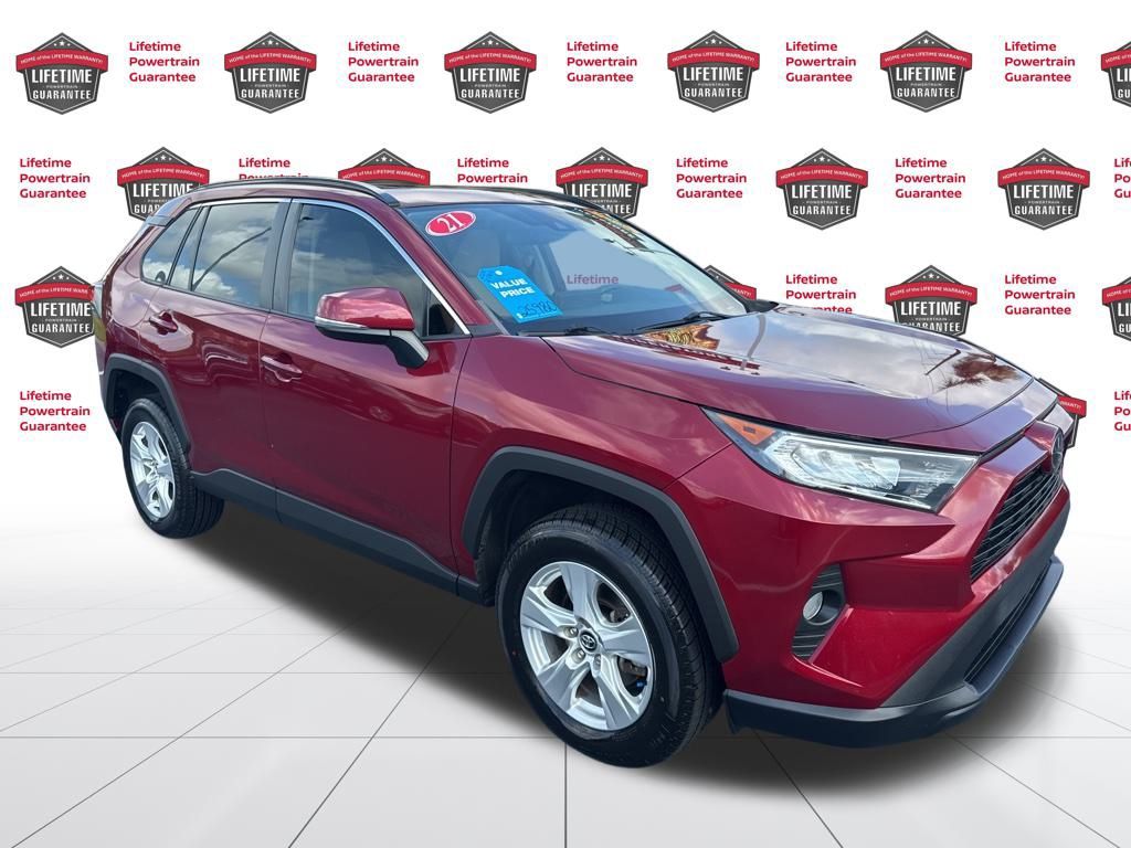 2021 Toyota RAV4 XLE Premium photo 3