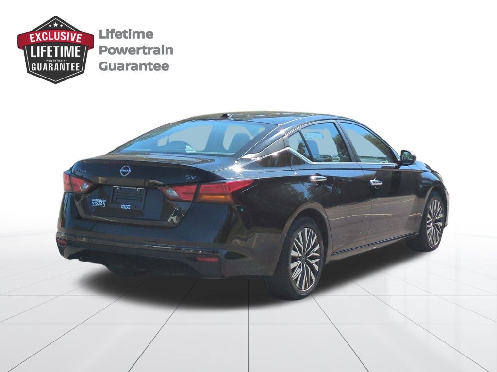 Used 2024 Nissan Altima 2.5 SV Sedan