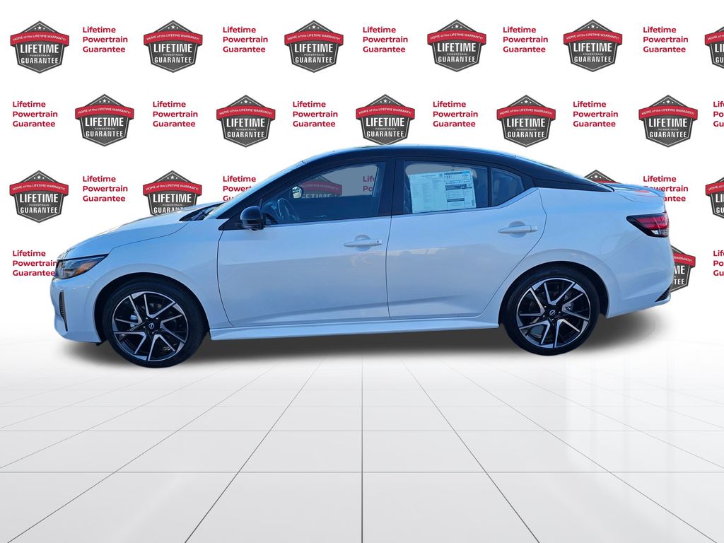 2025 Nissan Sentra SR photo 2