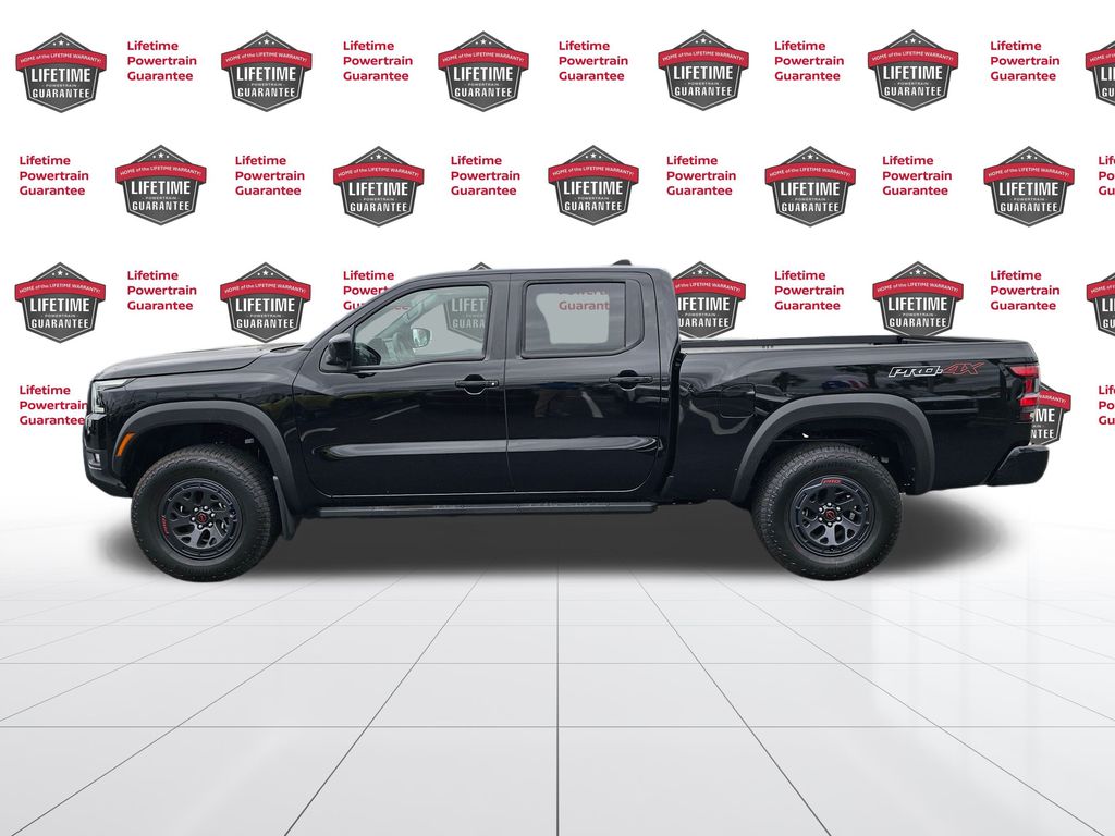2025 Nissan Frontier PRO-4X photo 2