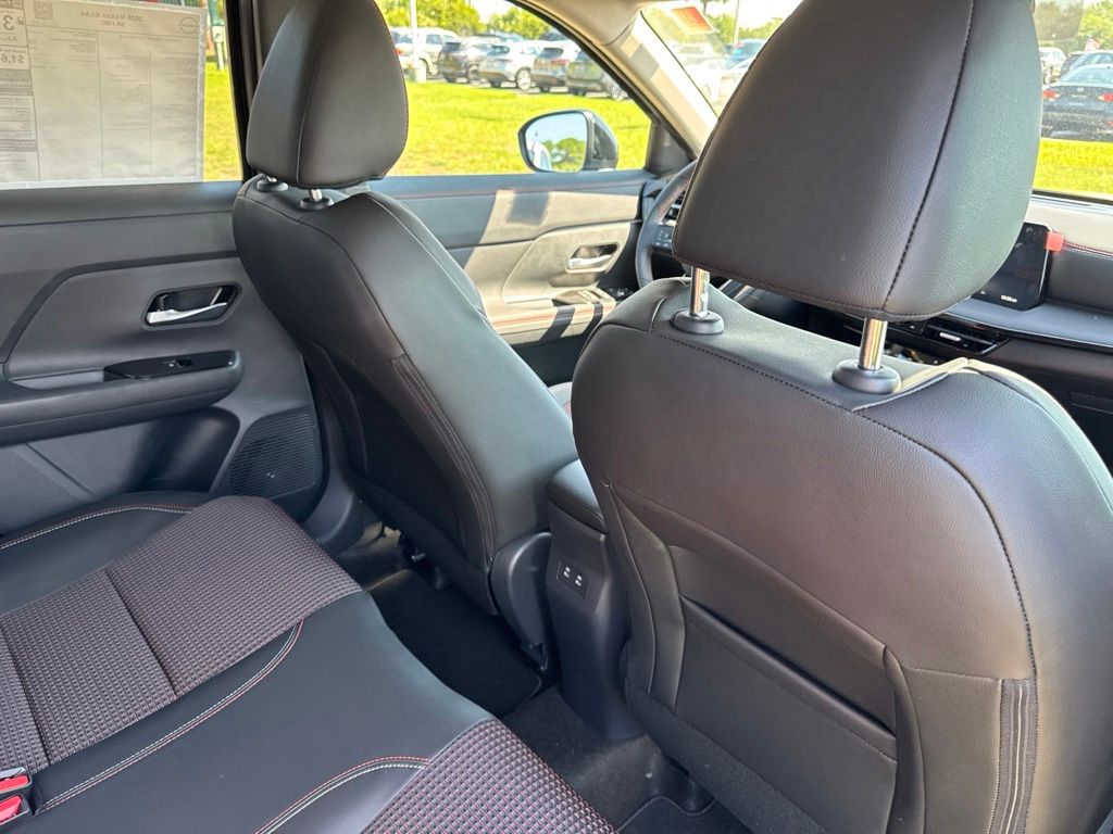 2026 Nissan KICKS SR - Photo 20