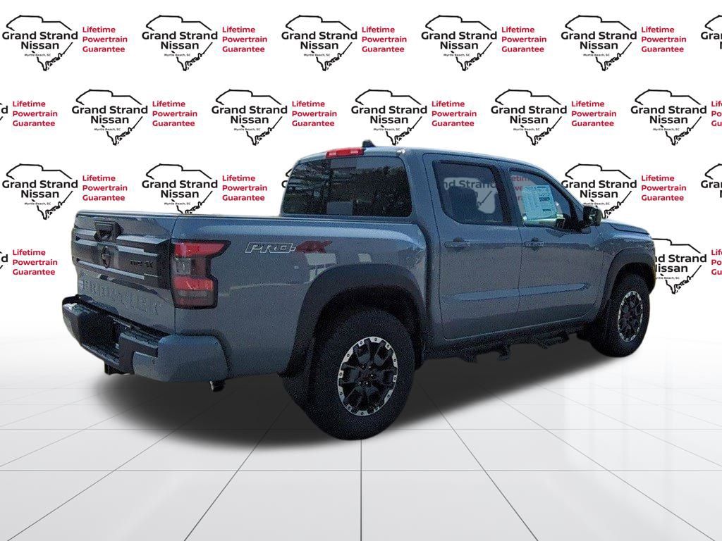 2025 Nissan Frontier PRO-4X photo 3