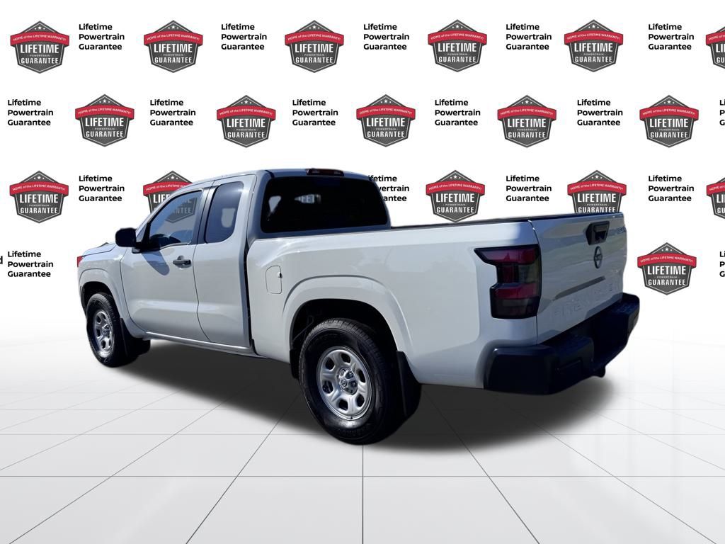 2025 Nissan Frontier S King Cab photo 2