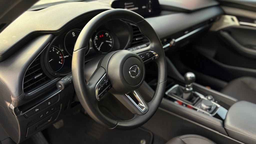 2025 Mazda Mazda3 Premium - Photo 14
