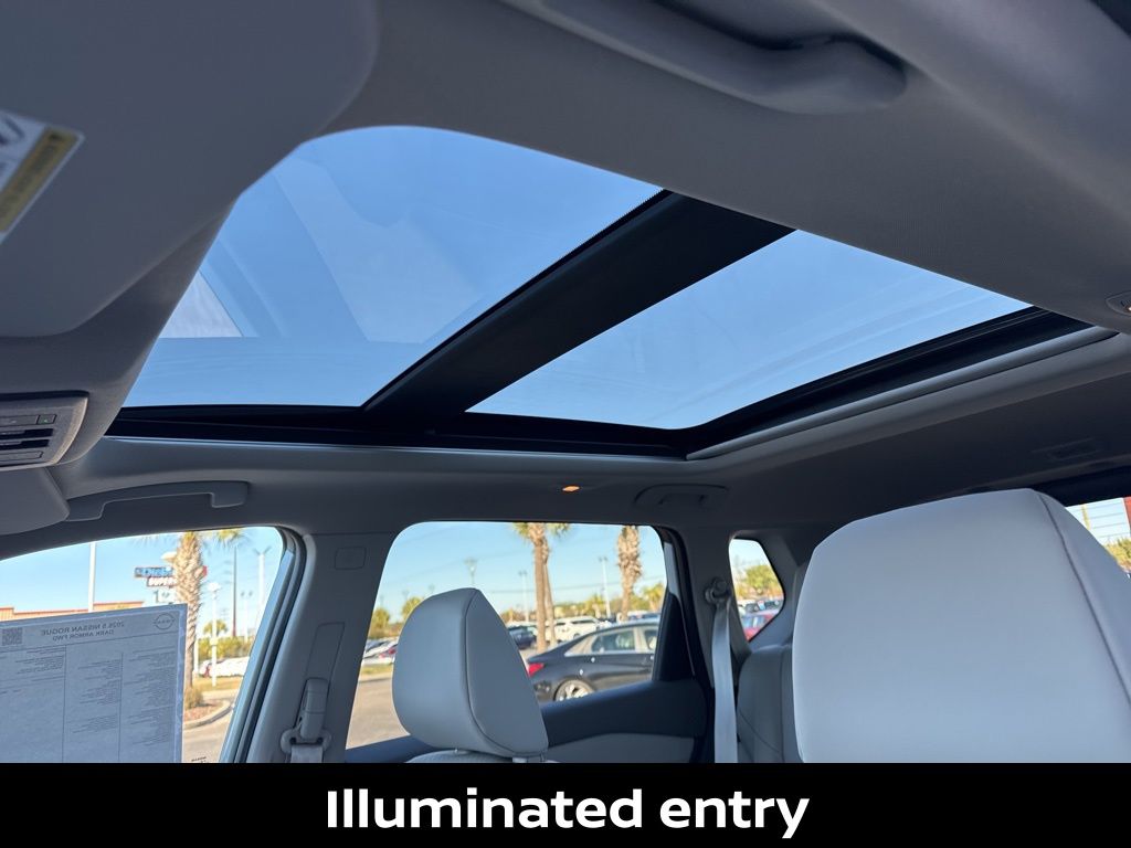2026 Nissan Rogue Dark Armor - Photo 14