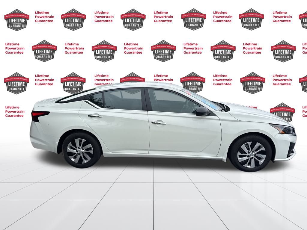 2025 Nissan Altima 2.5 S photo 4