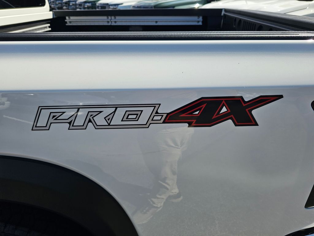 2026 Nissan Frontier PRO-4X - Photo 10