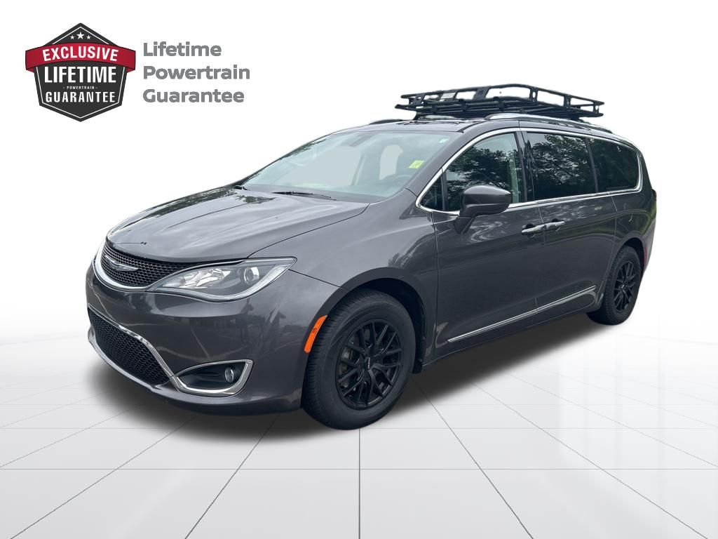 2018 Chrysler Pacifica Touring L Plus's photo