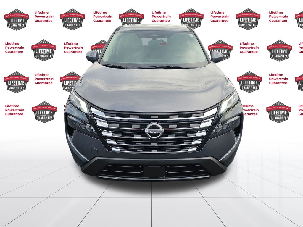 2026 Nissan Rogue SV photo 2