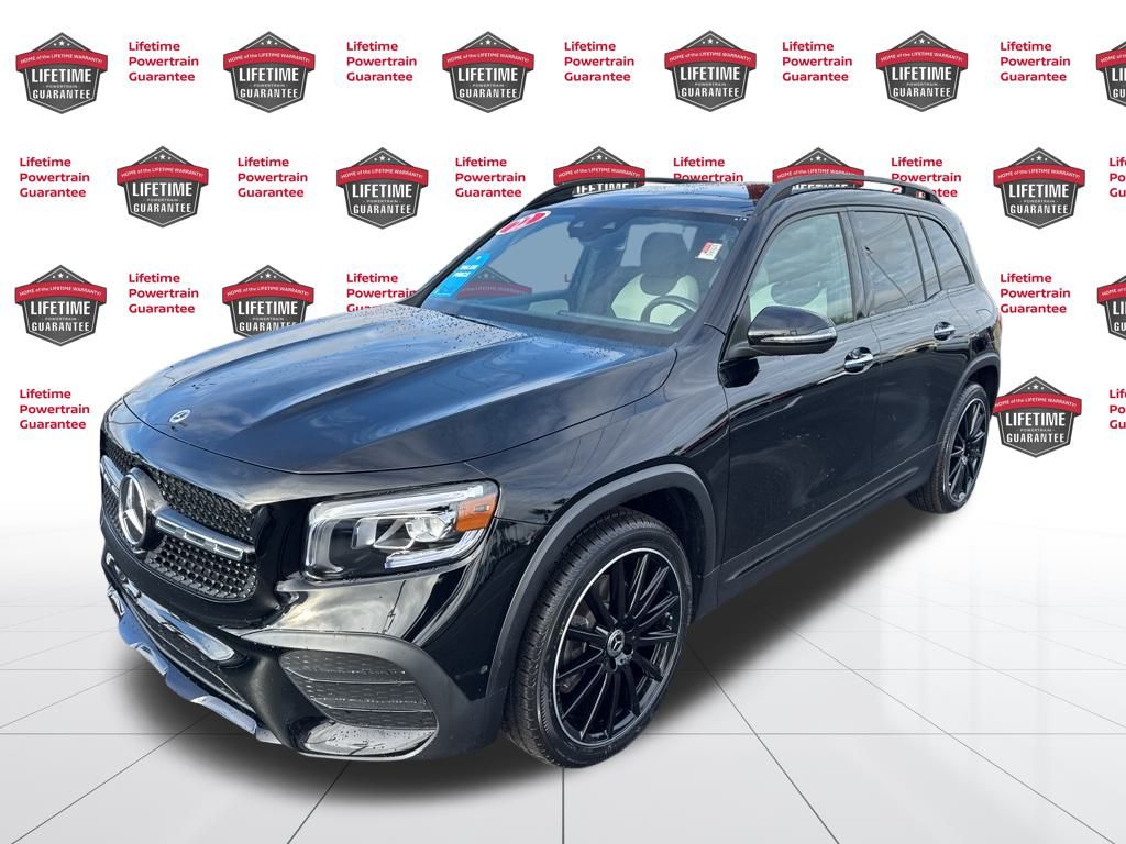 2022 Mercedes-Benz GLB's photo
