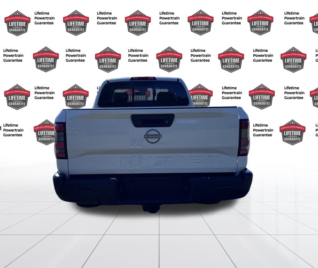 2025 Nissan Frontier S King Cab photo 3