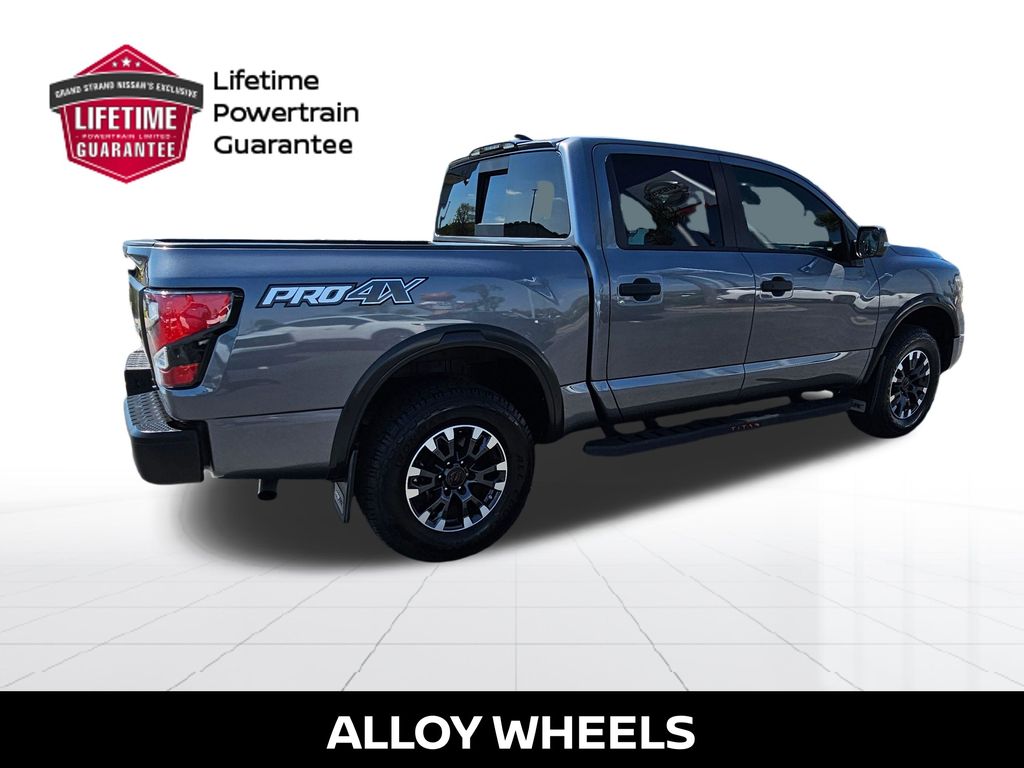 2023 Nissan Titan PRO-4X - Photo 8