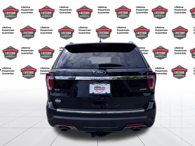 2018 Ford Explorer XLT photo 4