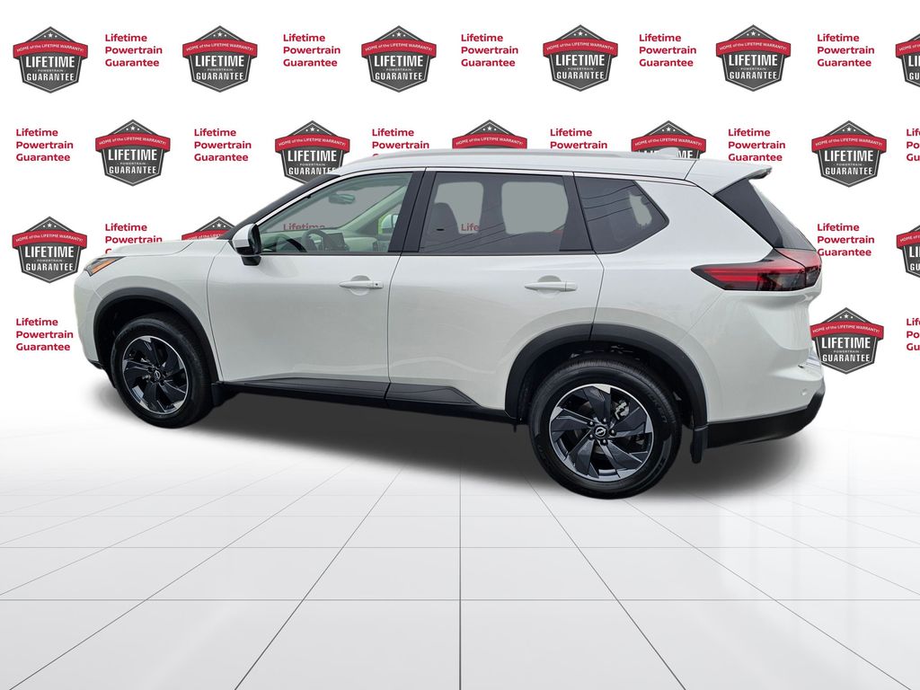 2026 Nissan Rogue SV photo 3