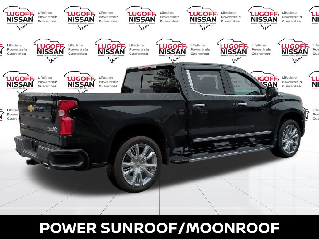 2024 Nissan Titan 1500 High Country photo 3