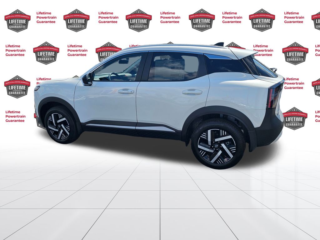 2026 Nissan Kicks SV photo 2