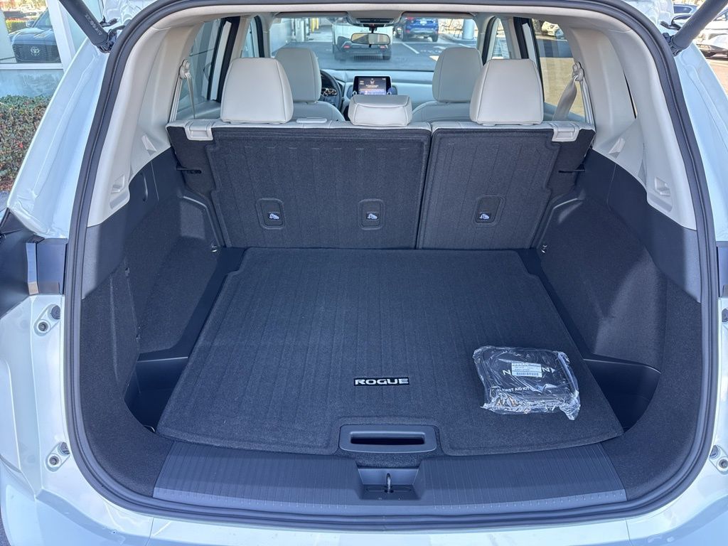 2026 Nissan Rogue Dark Armor - Photo 20