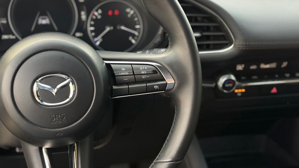 2025 Mazda Mazda3 Premium - Photo 17
