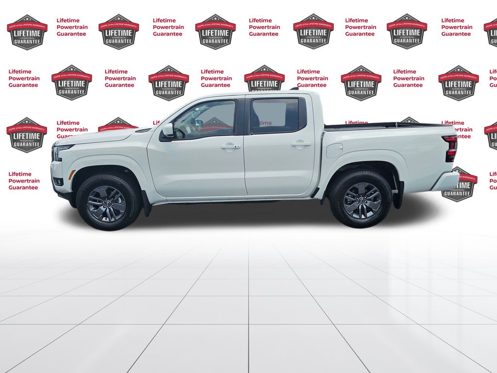 2025 Nissan Frontier SV photo 2