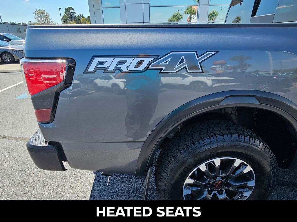2023 Nissan Titan PRO-4X - Photo 10