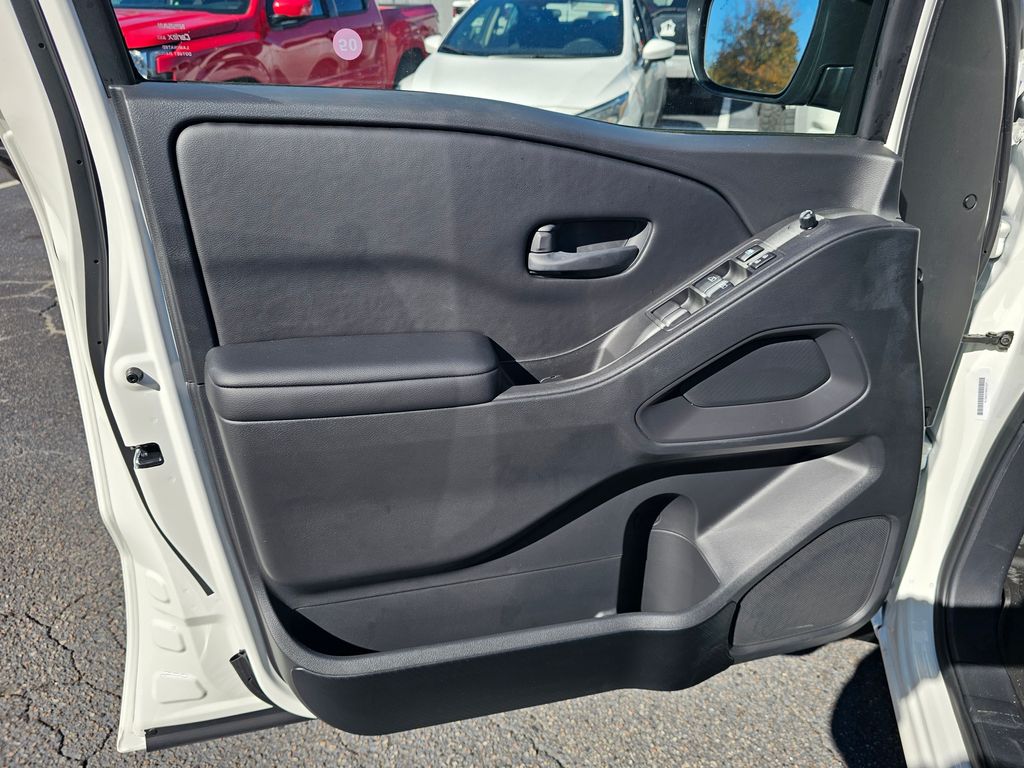 2026 Nissan Frontier SV - Photo 11