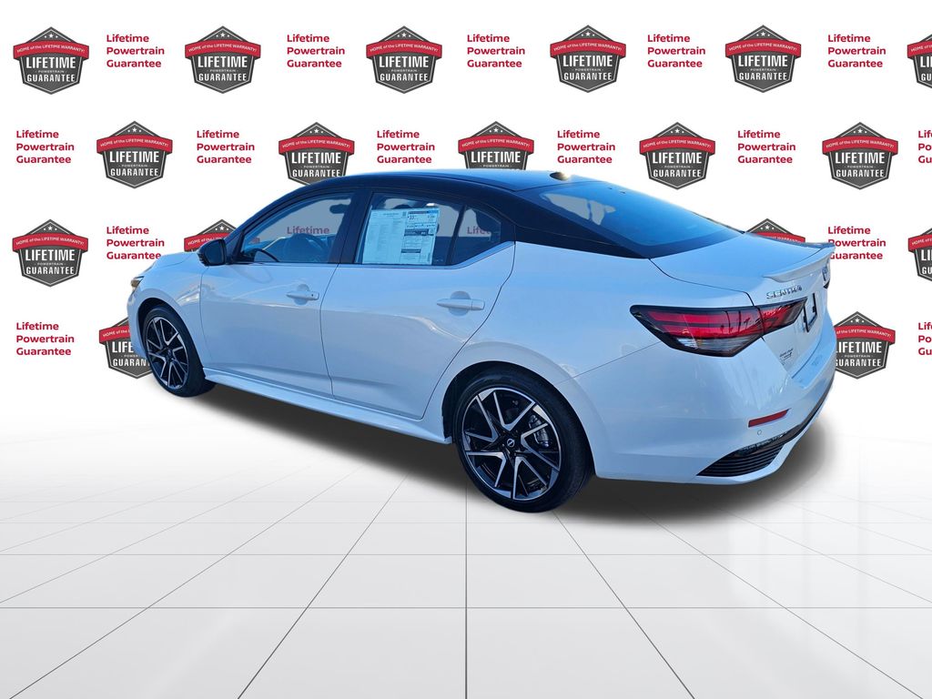 2025 Nissan Sentra SR photo 3