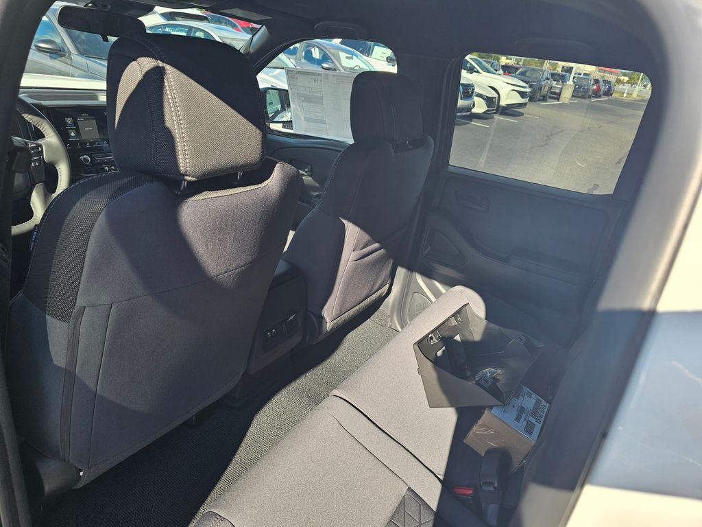 2026 Nissan Frontier SV - Photo 11