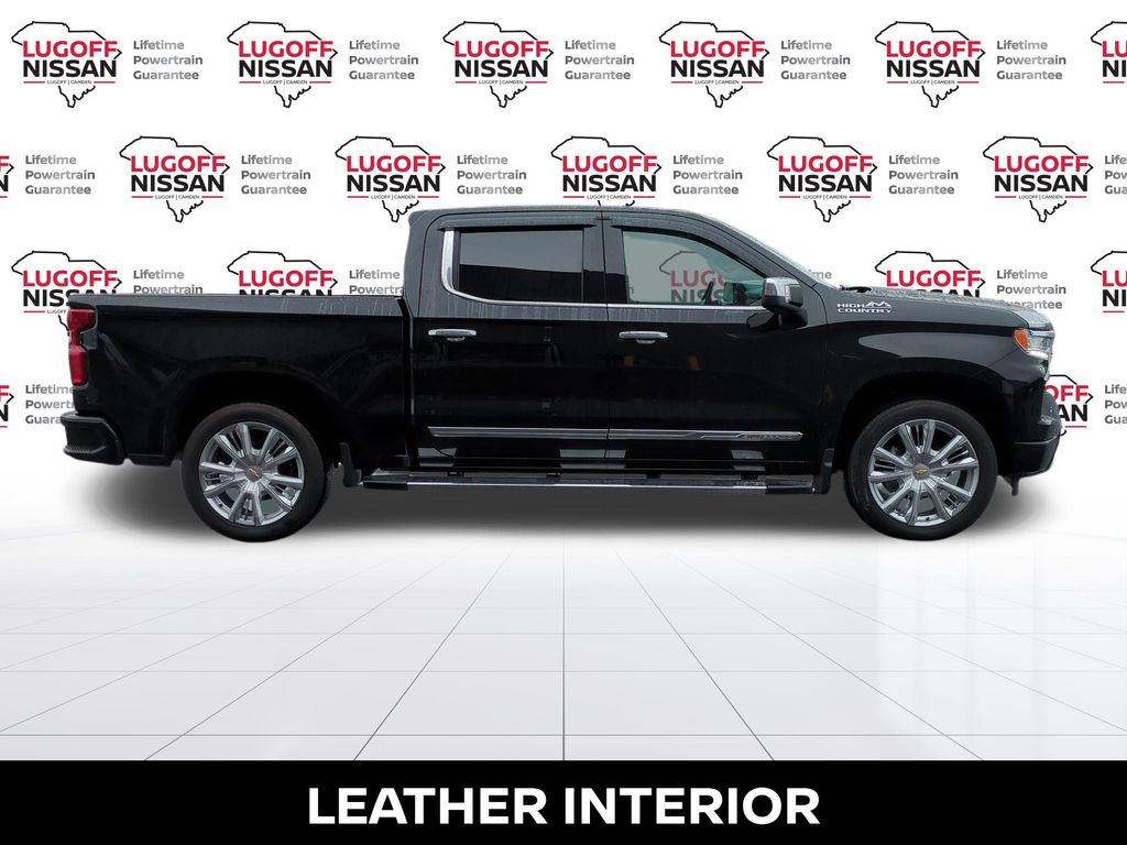 2024 Nissan Titan 1500 High Country photo 2
