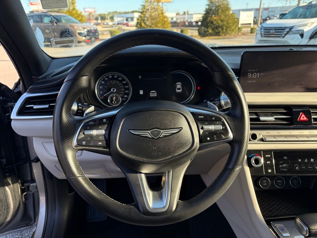 2025 GENESIS G70 Standard - Photo 15