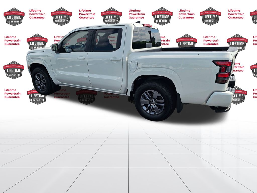 2025 Nissan Frontier SV photo 3