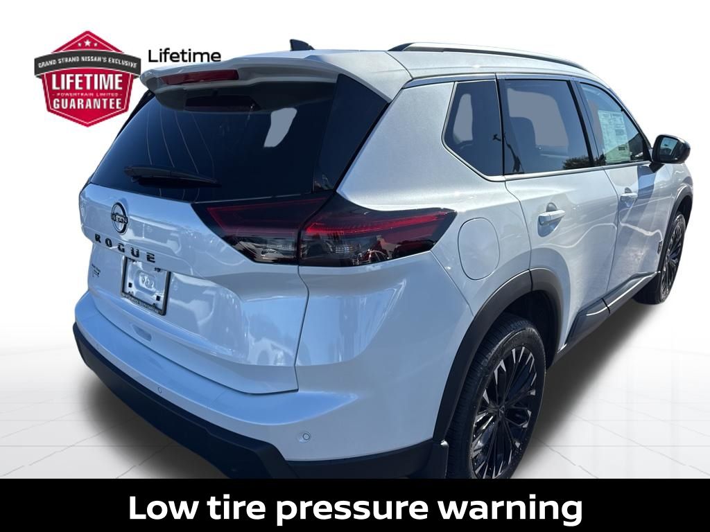 2026 Nissan Rogue Dark Armor - Photo 7
