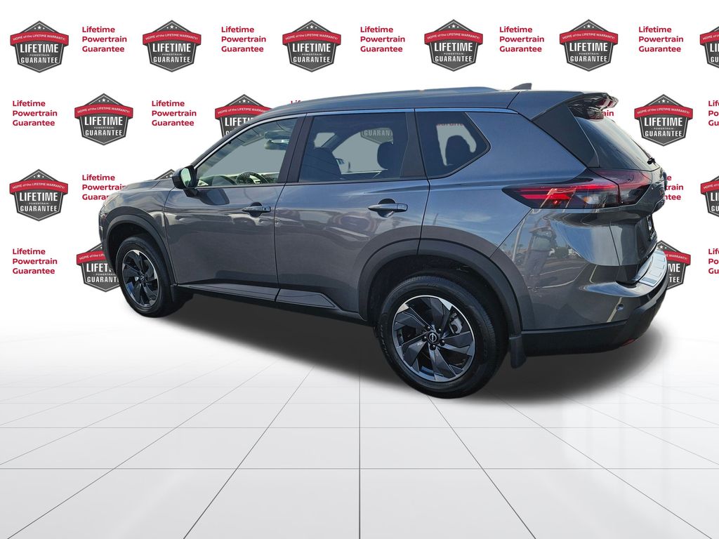 2026 Nissan Rogue SV photo 2