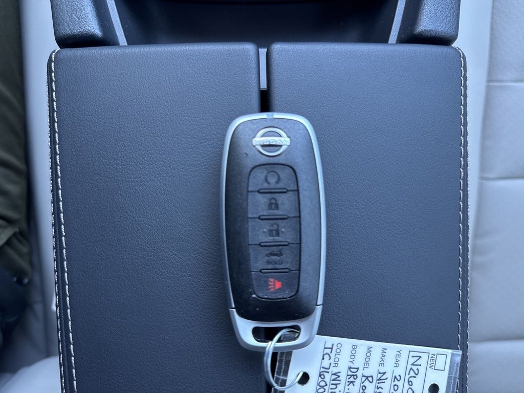 2026 Nissan Rogue Dark Armor - Photo 36