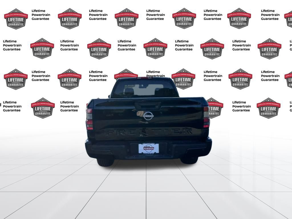 2025 Nissan Frontier SV King Cab photo 3