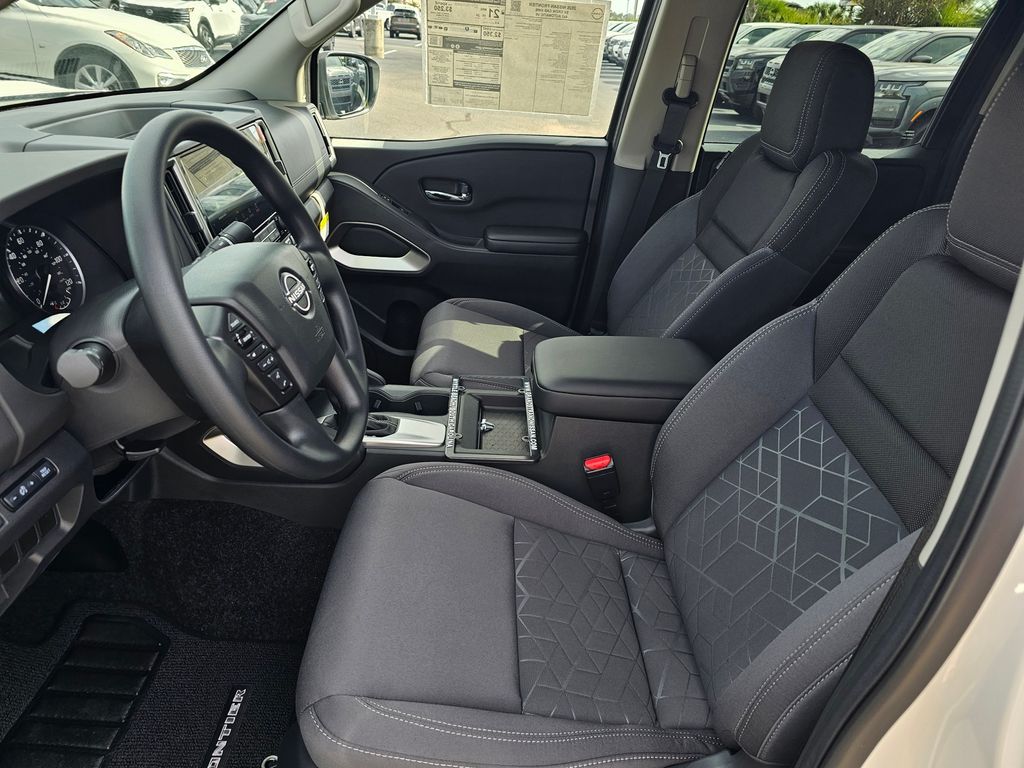 2026 Nissan Frontier SV - Photo 15