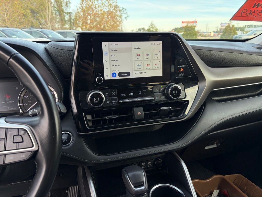 2023 Toyota Highlander LE - Photo 20