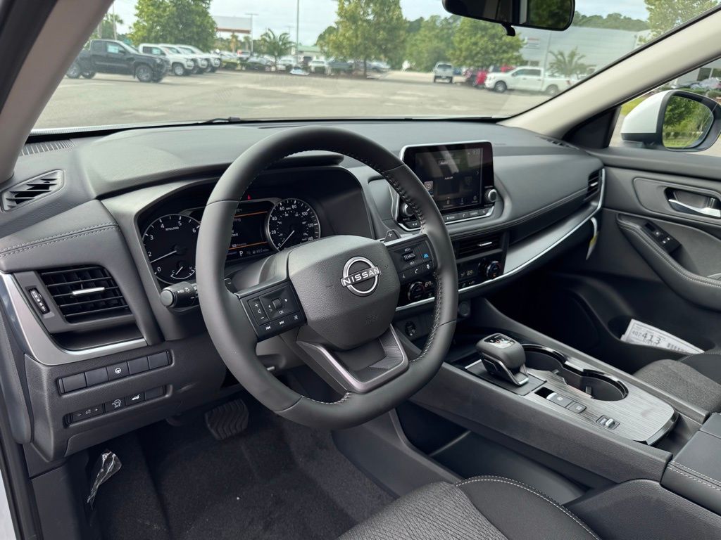 2026 Nissan Rogue SV - Photo 14