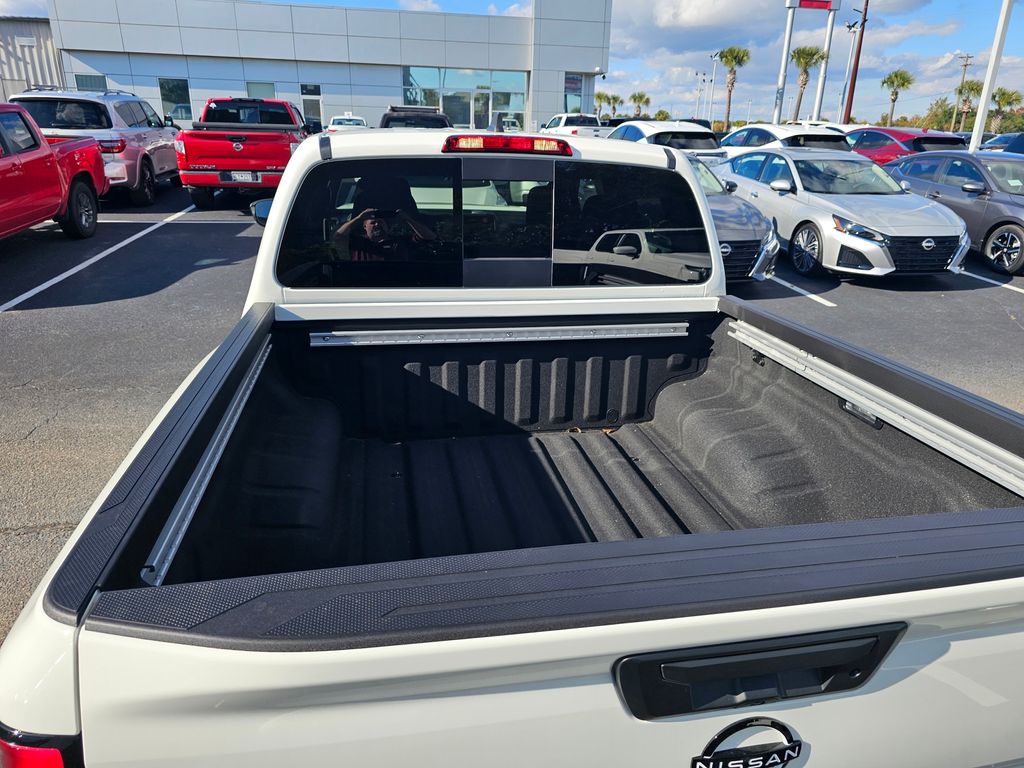 2026 Nissan Frontier SV - Photo 9