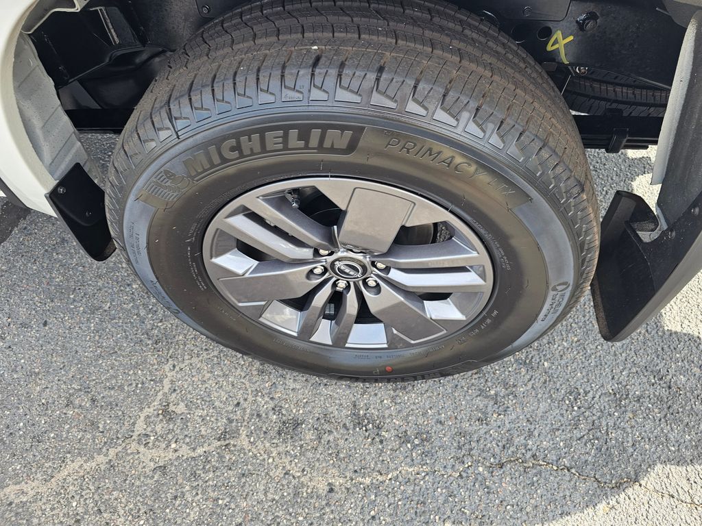 2026 Nissan Frontier SV - Photo 11