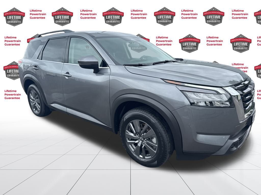 2024 Nissan Pathfinder SV photo 3