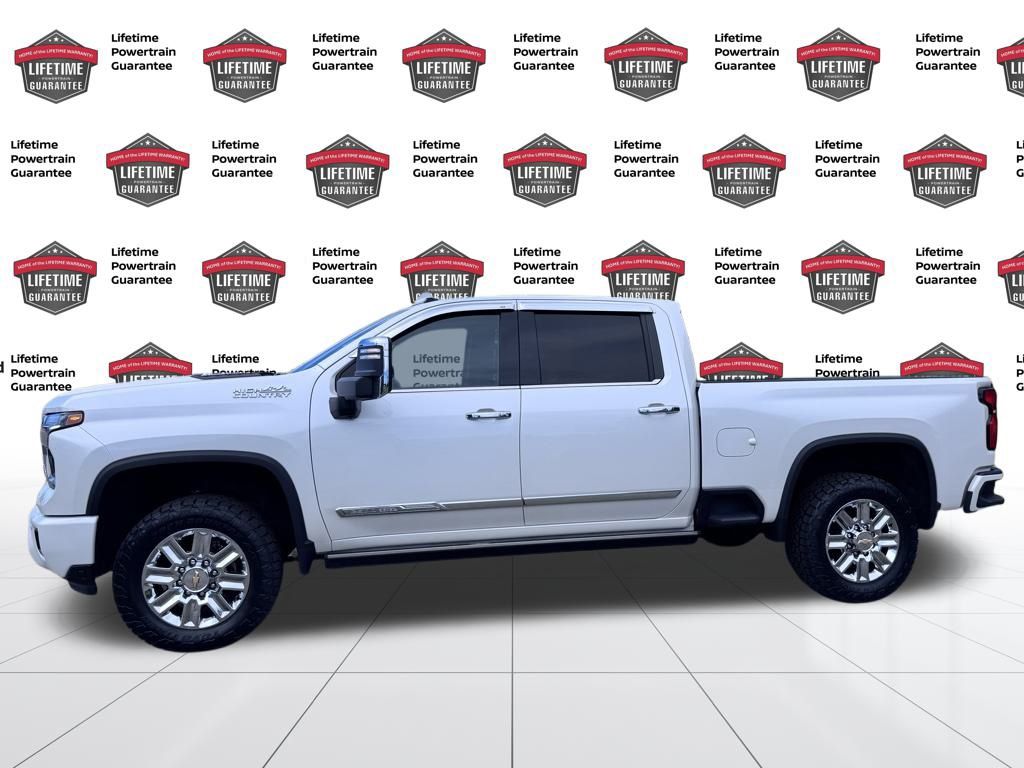 2024 Chevrolet Silverado 2500HD High Country photo 2